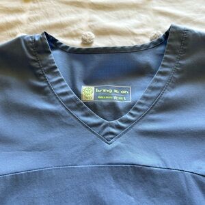 LIGHT BLUE SCRUB TOP